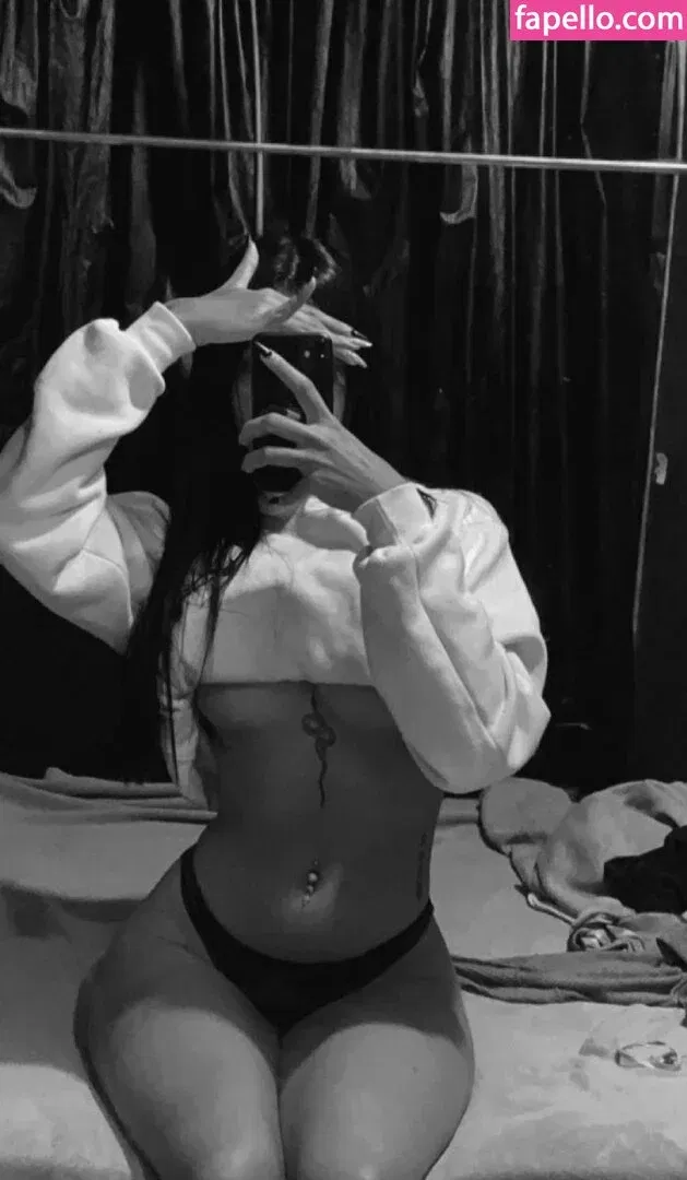 oliveiiranatt Onlyfans Photo Gallery 