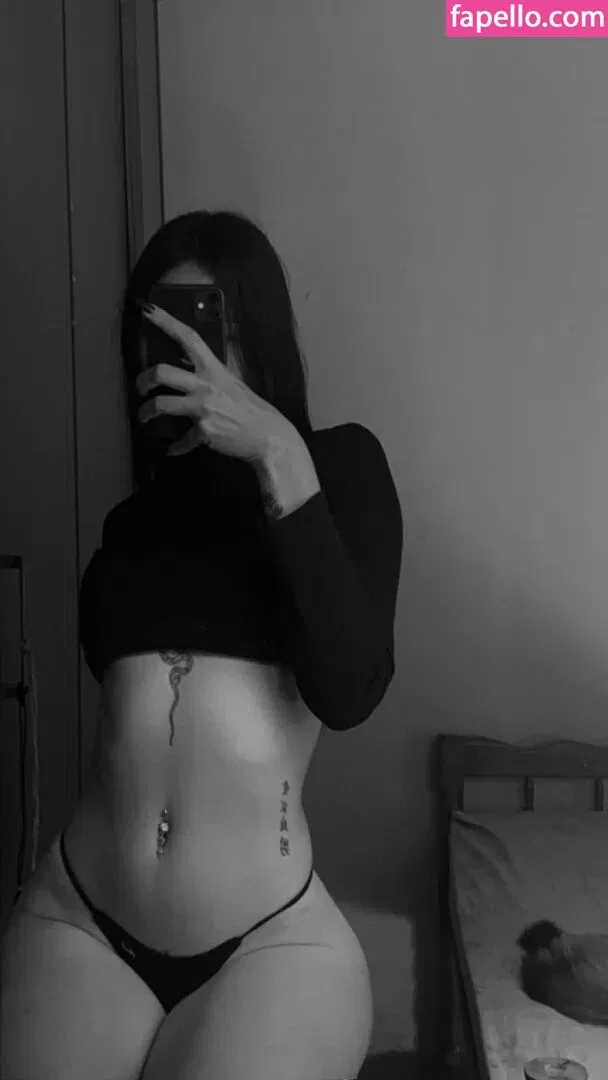 oliveiiranatt Onlyfans Photo Gallery 