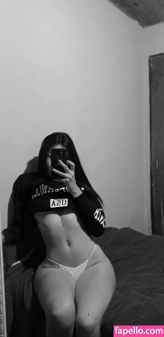 oliveiiranatt Onlyfans Photo Gallery 