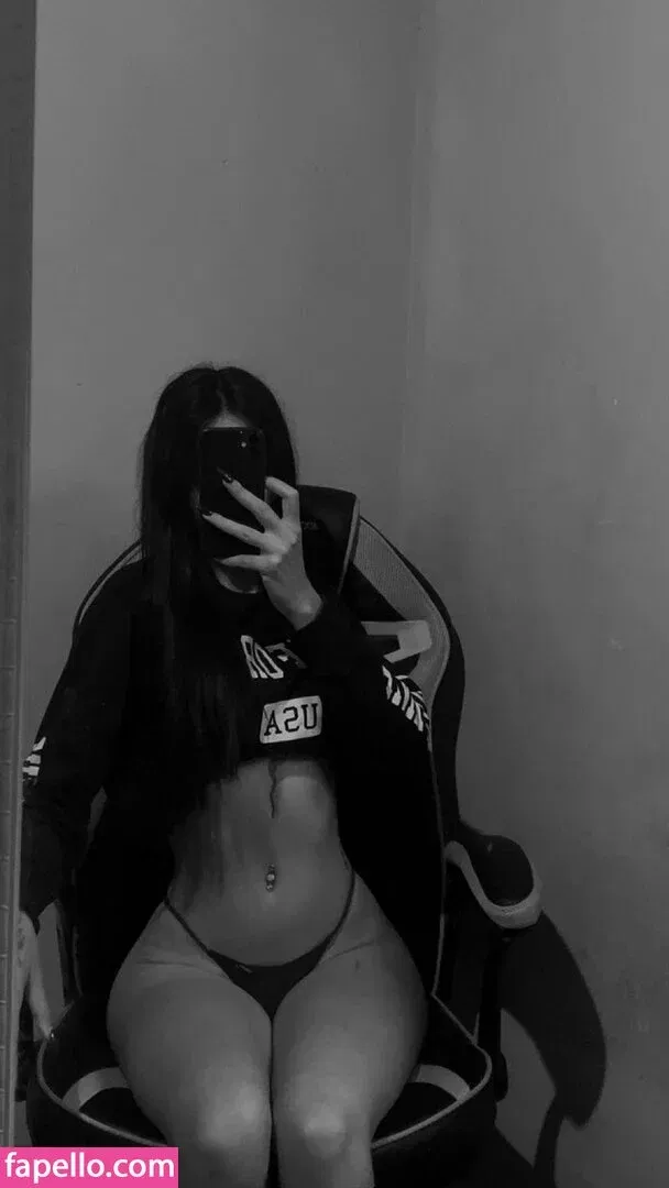 oliveiiranatt Onlyfans Photo Gallery 