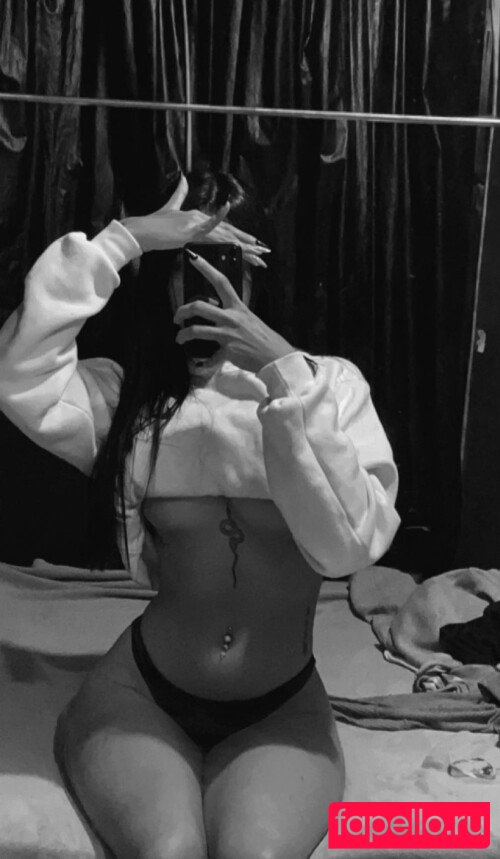 oliveiiranatt Nude Onlyfans Photo 28