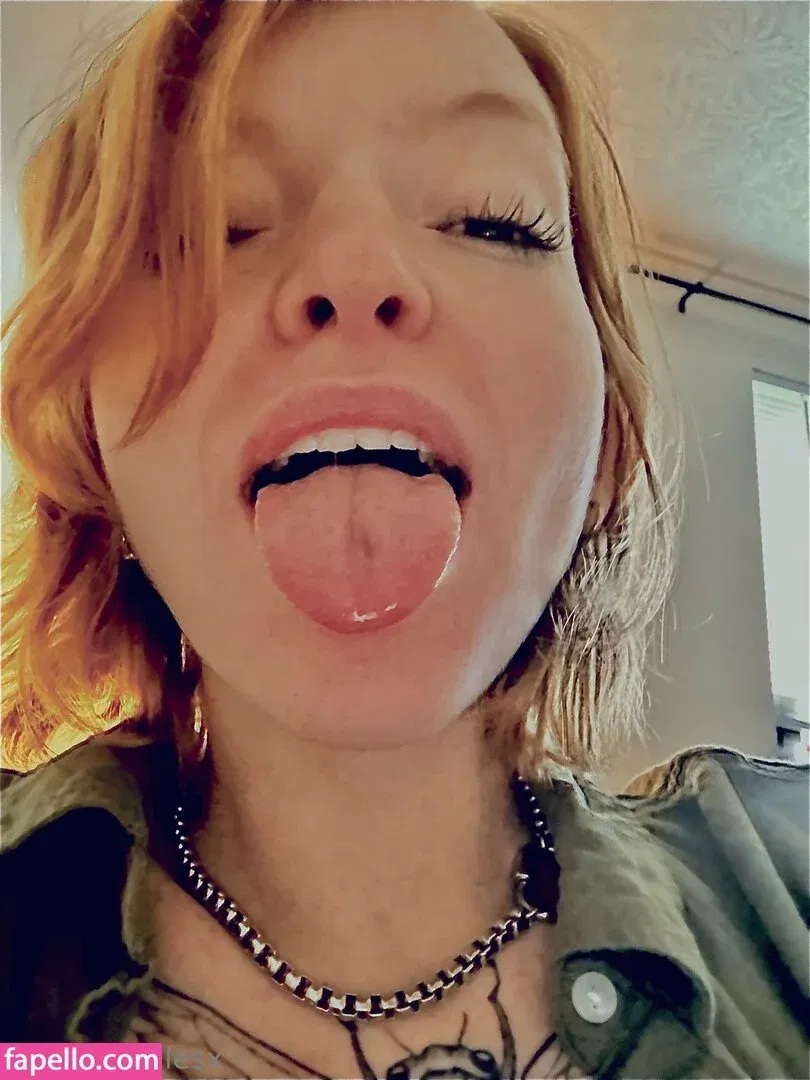 xhanaxsmilesx Onlyfans Photo Gallery 