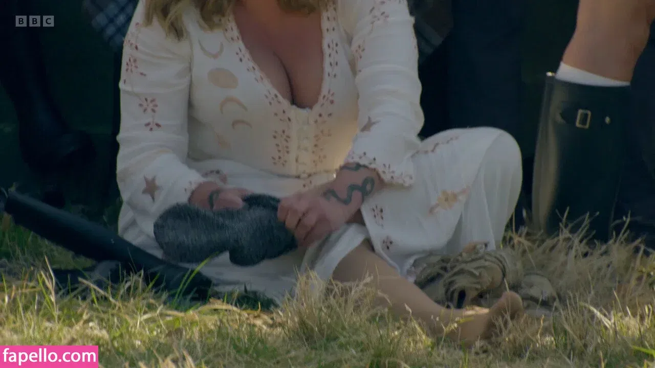 Charlotte Church Onlyfans Photo Gallery 