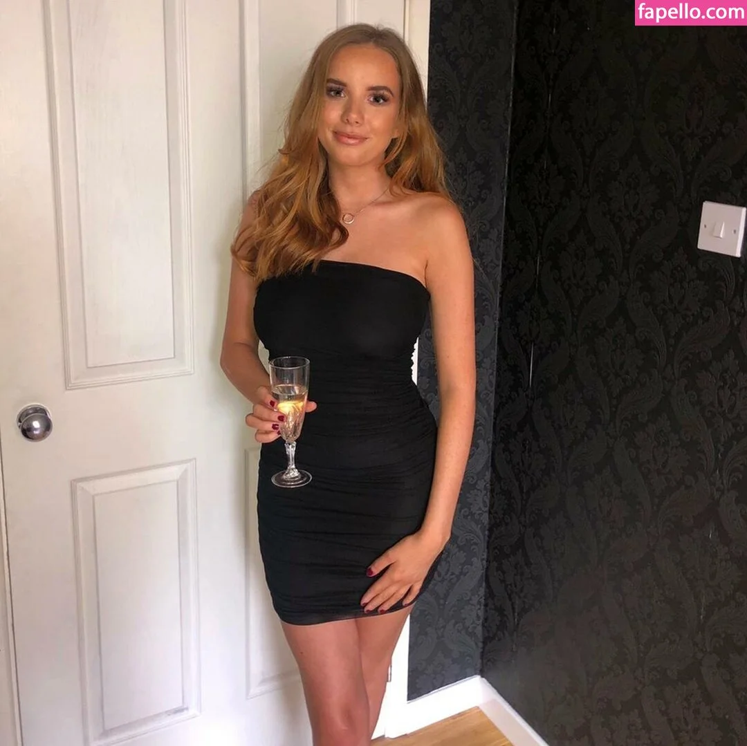 Alicia Ivatt Onlyfans Photo Gallery 