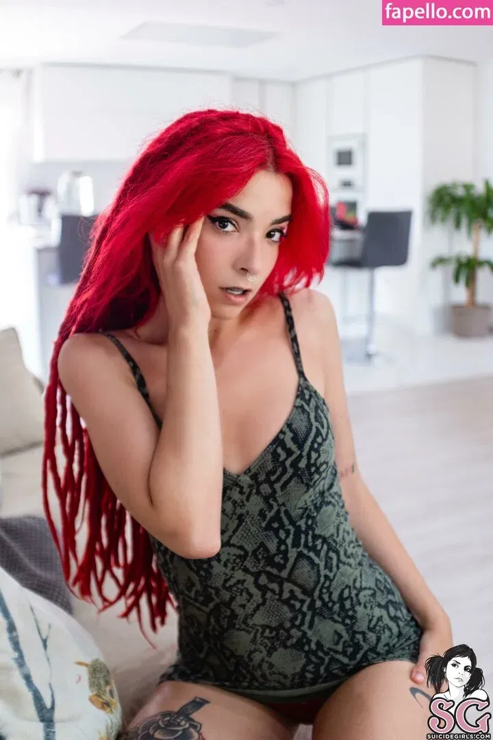 Earielmoon Onlyfans Photo Gallery 