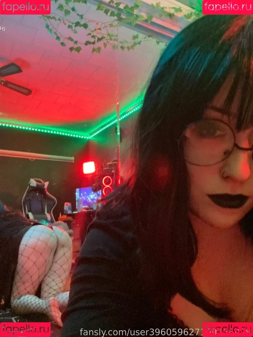 WhisperingPizza ASMR Onlyfans Photo Gallery 