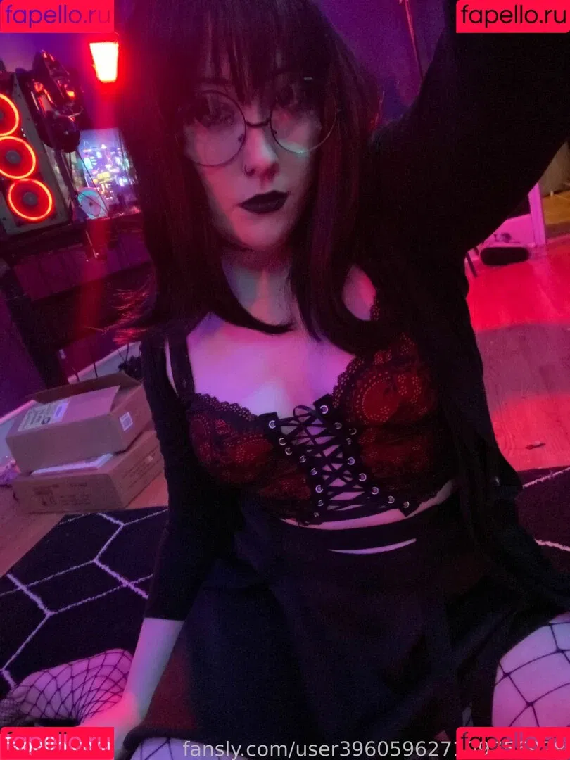 WhisperingPizza ASMR Onlyfans Photo Gallery 
