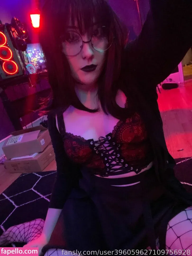 WhisperingPizza ASMR Onlyfans Photo Gallery 