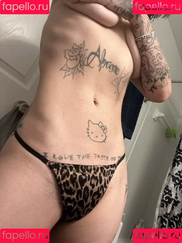 FaceTatMami Onlyfans Photo Gallery 