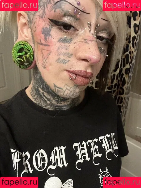 FaceTatMami Onlyfans Photo Gallery 