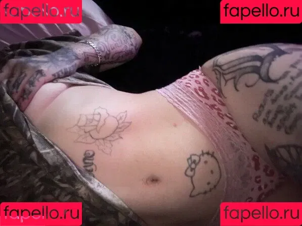 FaceTatMami Onlyfans Photo Gallery 