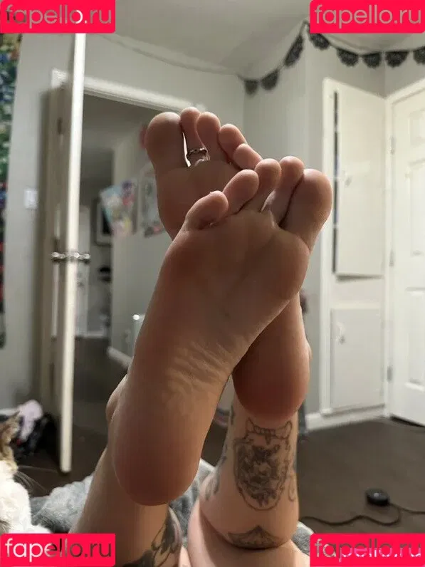 FaceTatMami Onlyfans Photo Gallery 