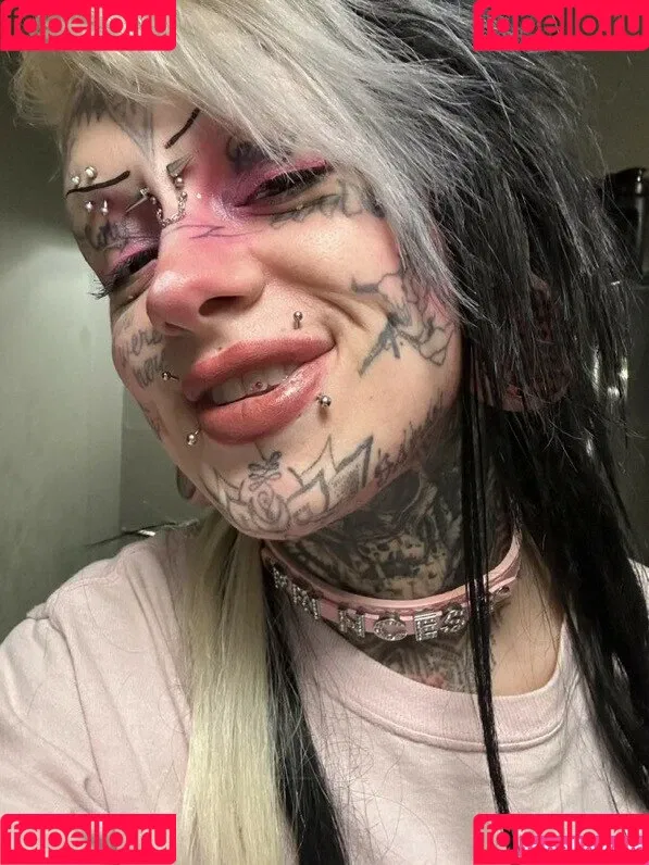 FaceTatMami Onlyfans Photo Gallery 