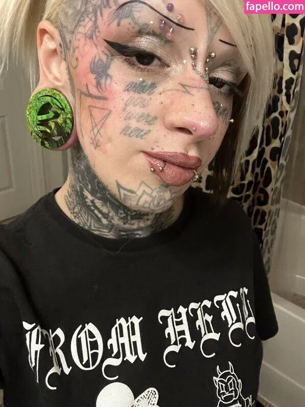 FaceTatMami Onlyfans Photo Gallery 