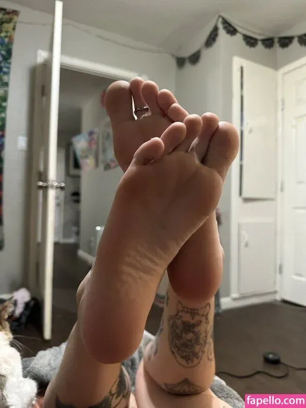 FaceTatMami Onlyfans Photo Gallery 