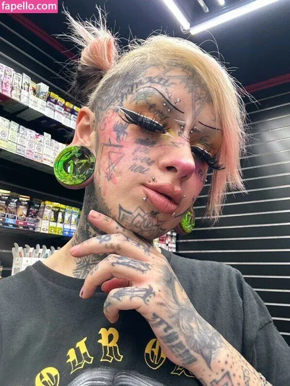 FaceTatMami Onlyfans Photo Gallery 