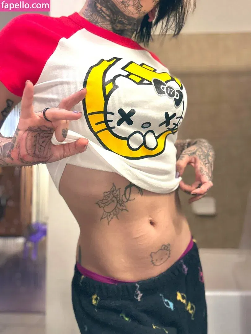 FaceTatMami Onlyfans Photo Gallery 