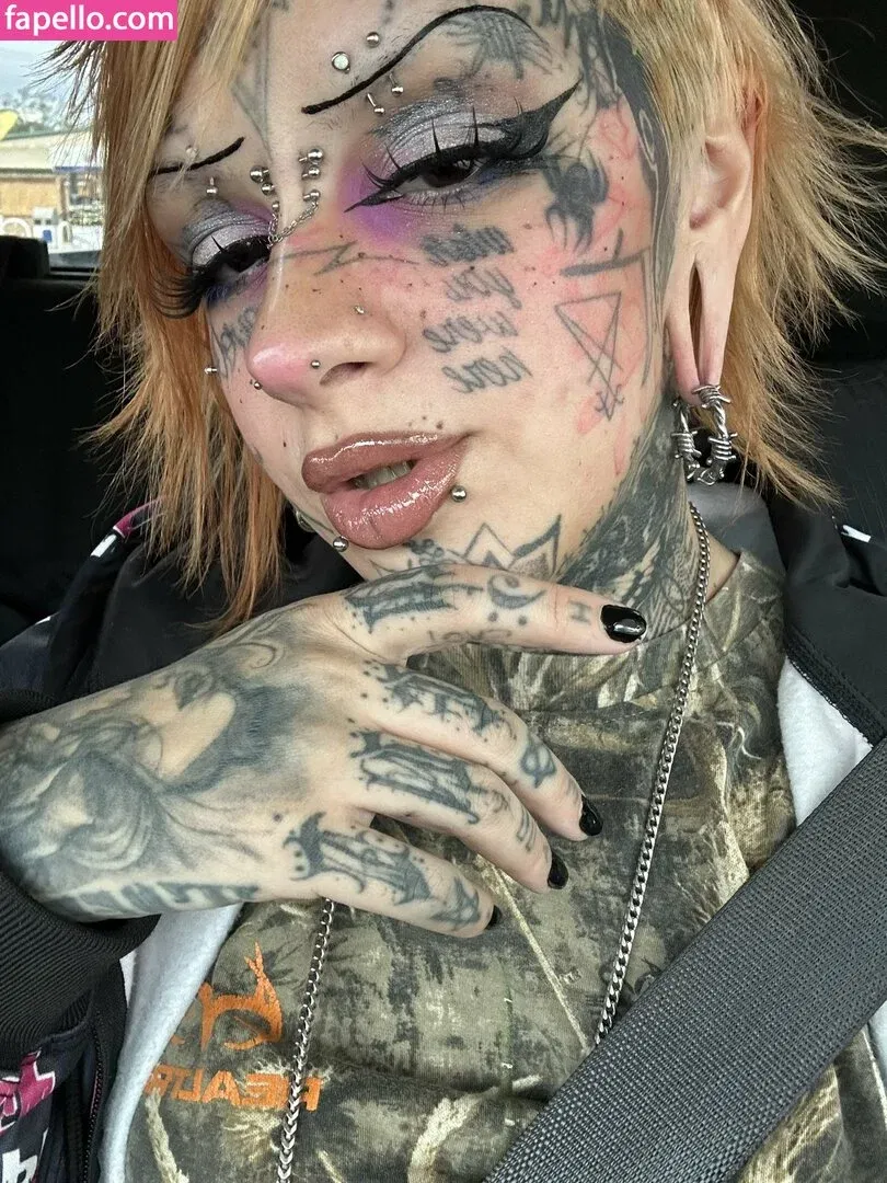 FaceTatMami Onlyfans Photo Gallery 