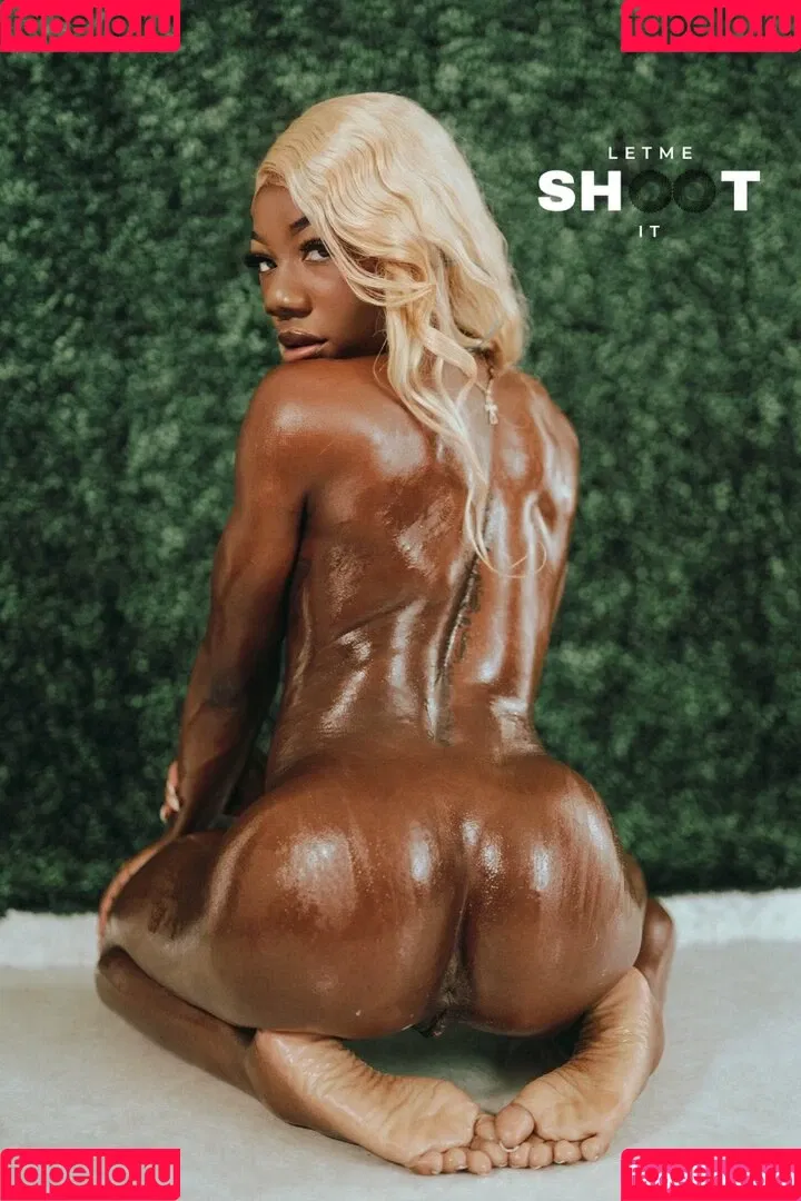 Lola Black Onlyfans Photo Gallery 