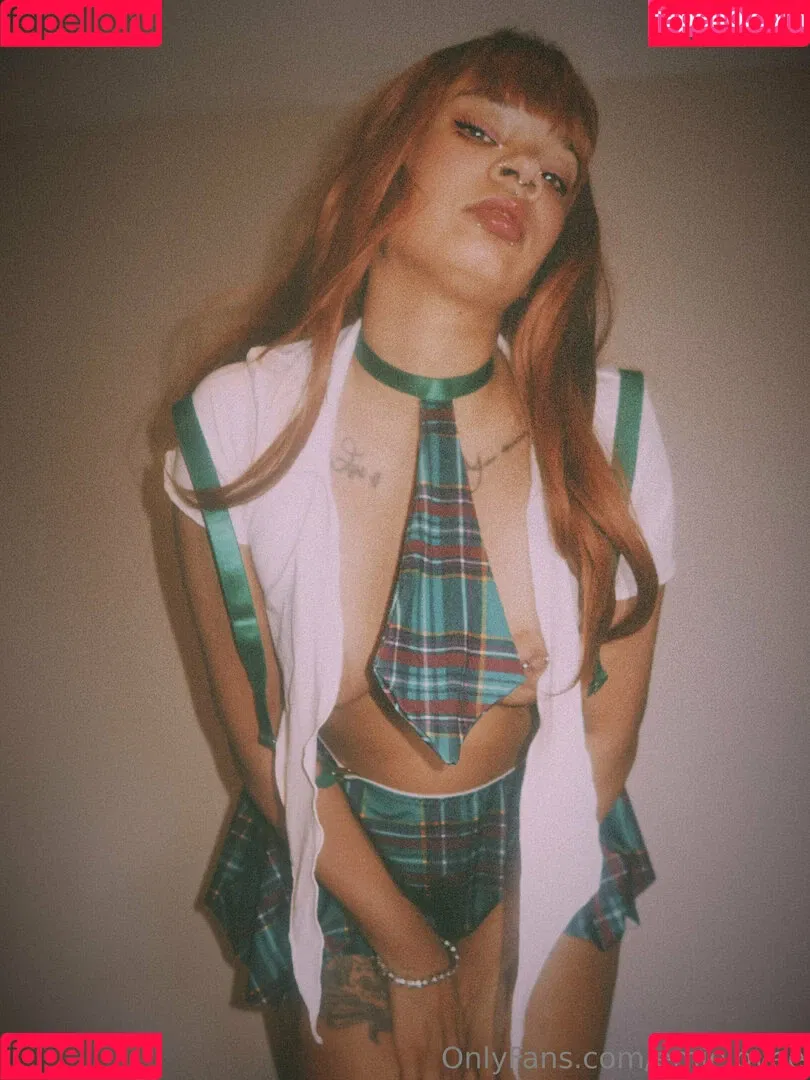 emielovee Onlyfans Photo Gallery 