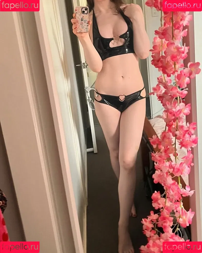 Rose Hathaway Onlyfans Photo Gallery 