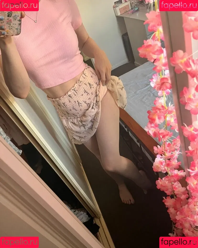 Rose Hathaway Onlyfans Photo Gallery 