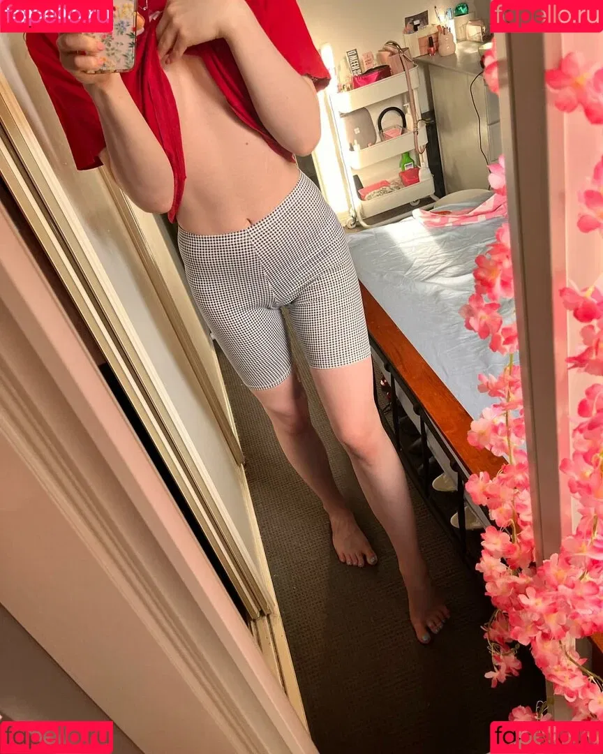 Rose Hathaway Onlyfans Photo Gallery 