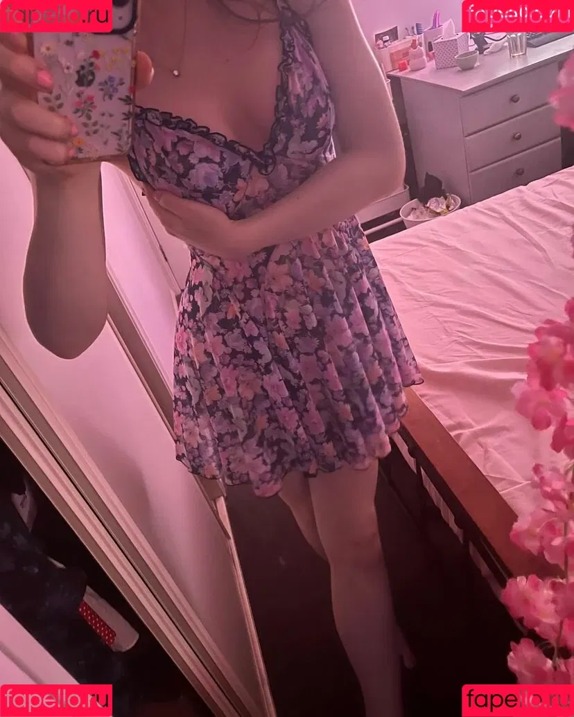 Rose Hathaway Onlyfans Photo Gallery 