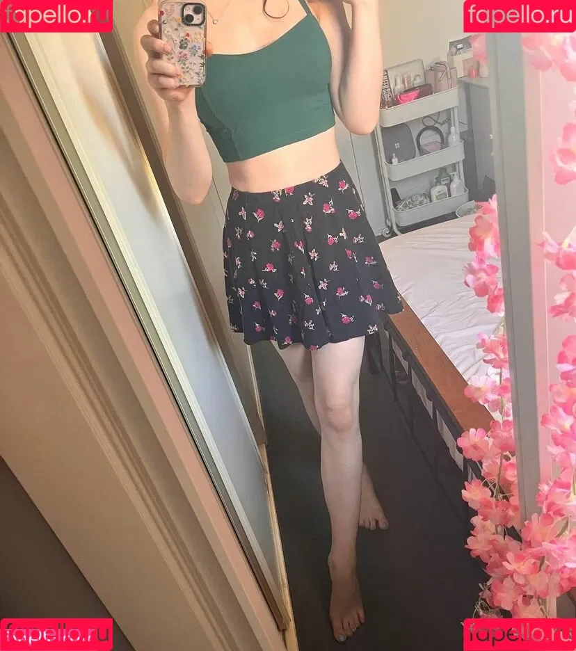 Rose Hathaway Onlyfans Photo Gallery 