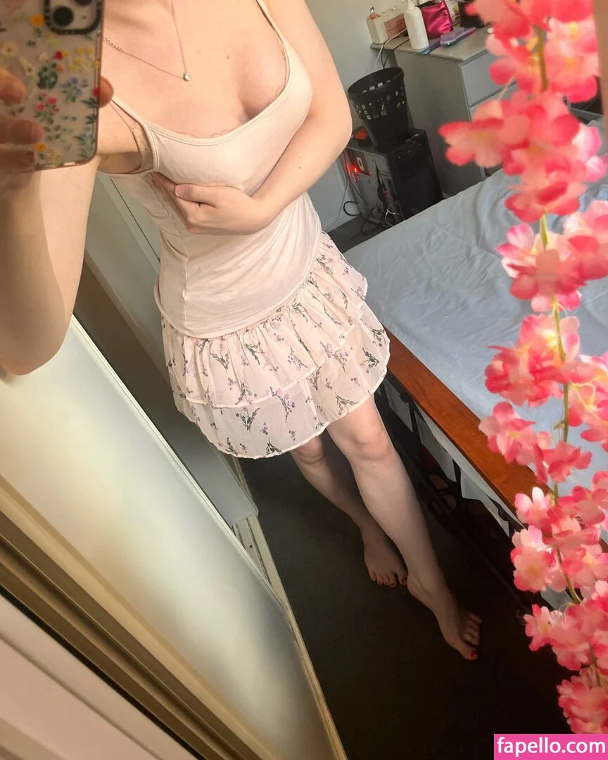 Rose Hathaway Onlyfans Photo Gallery 