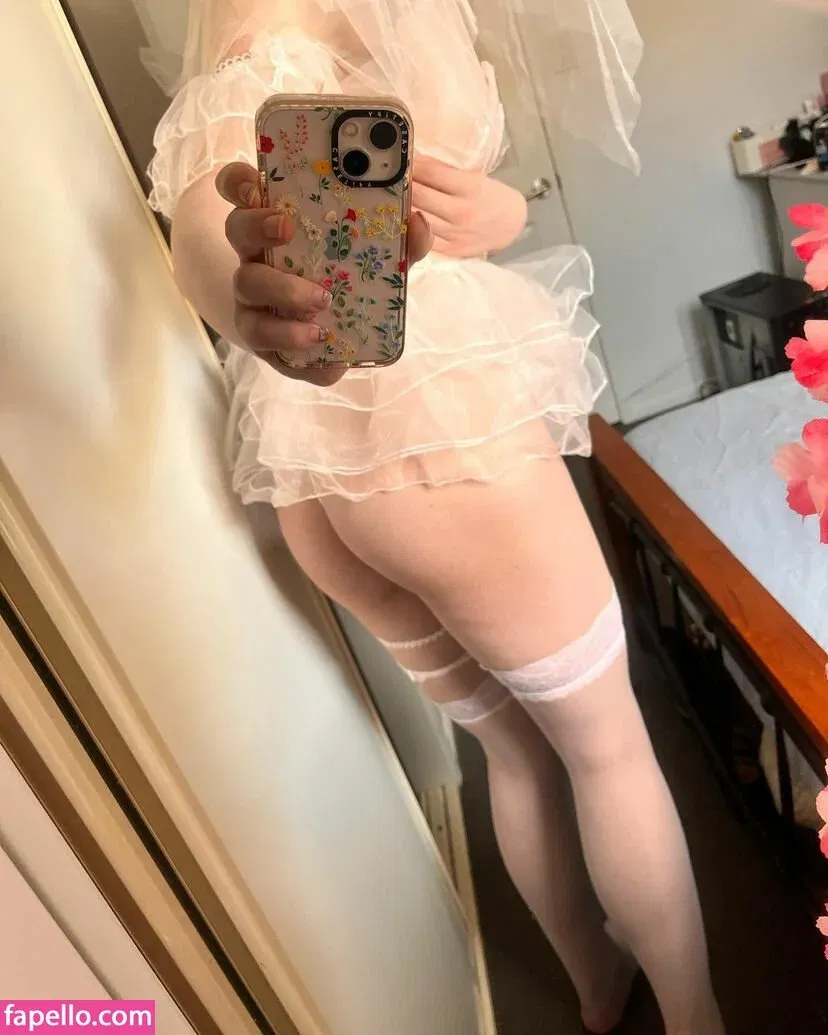 Rose Hathaway Onlyfans Photo Gallery 