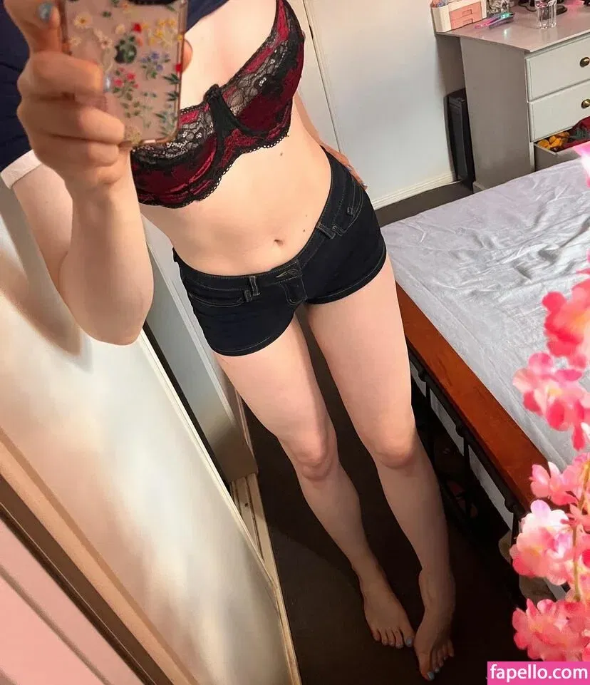 Rose Hathaway Onlyfans Photo Gallery 