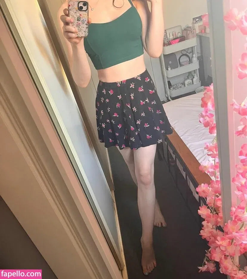 Rose Hathaway Onlyfans Photo Gallery 