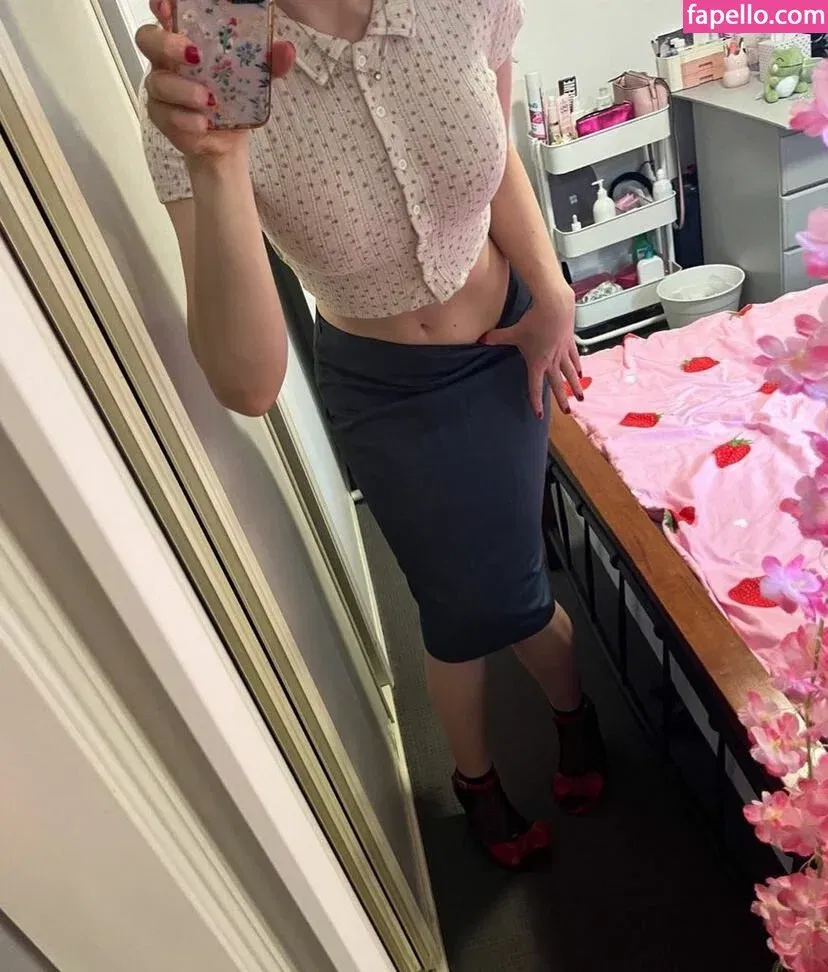 Rose Hathaway Onlyfans Photo Gallery 