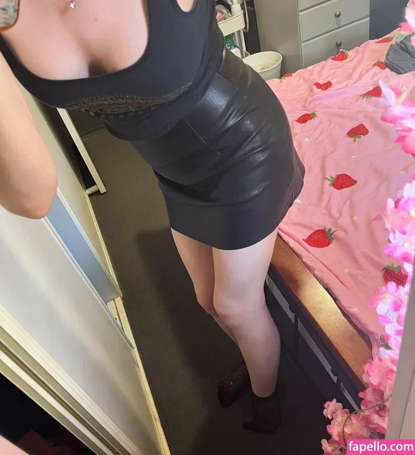 Rose Hathaway Onlyfans Photo Gallery 