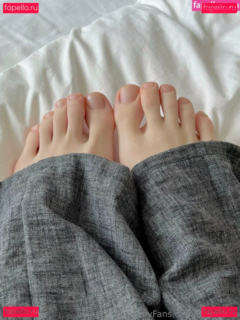 anye_feet Onlyfans Photo Gallery 