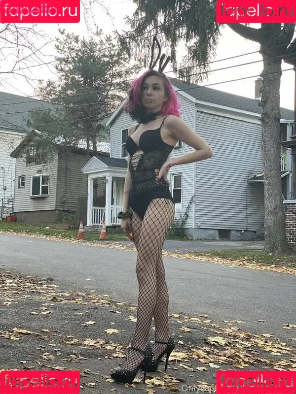 Lovely Lina Onlyfans Photo Gallery 