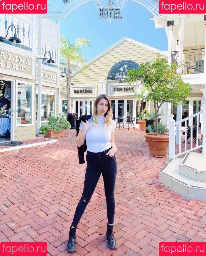 Abigail Cristea Onlyfans Photo Gallery 