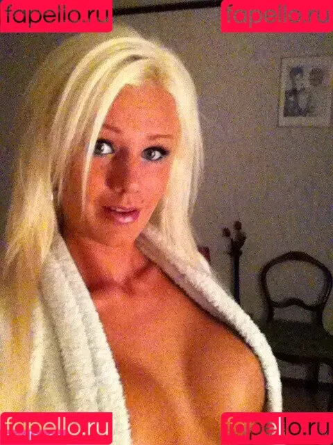Nadja Boström from Sweden (Big enhanced tits) Onlyfans Photo Gallery 