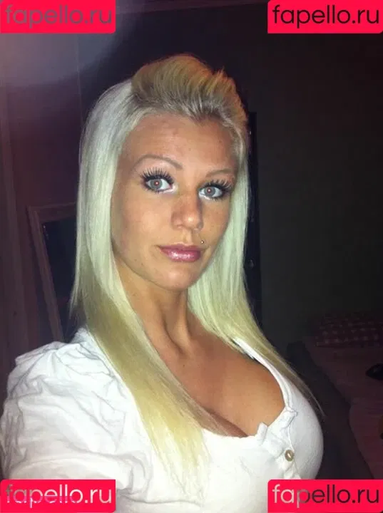 Nadja Boström from Sweden (Big enhanced tits) Onlyfans Photo Gallery 