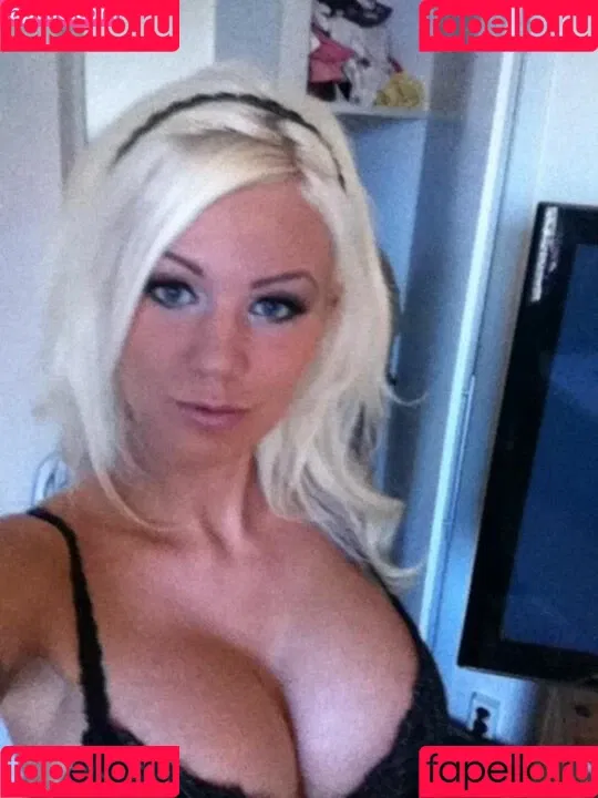 Nadja Boström from Sweden (Big enhanced tits) Onlyfans Photo Gallery 