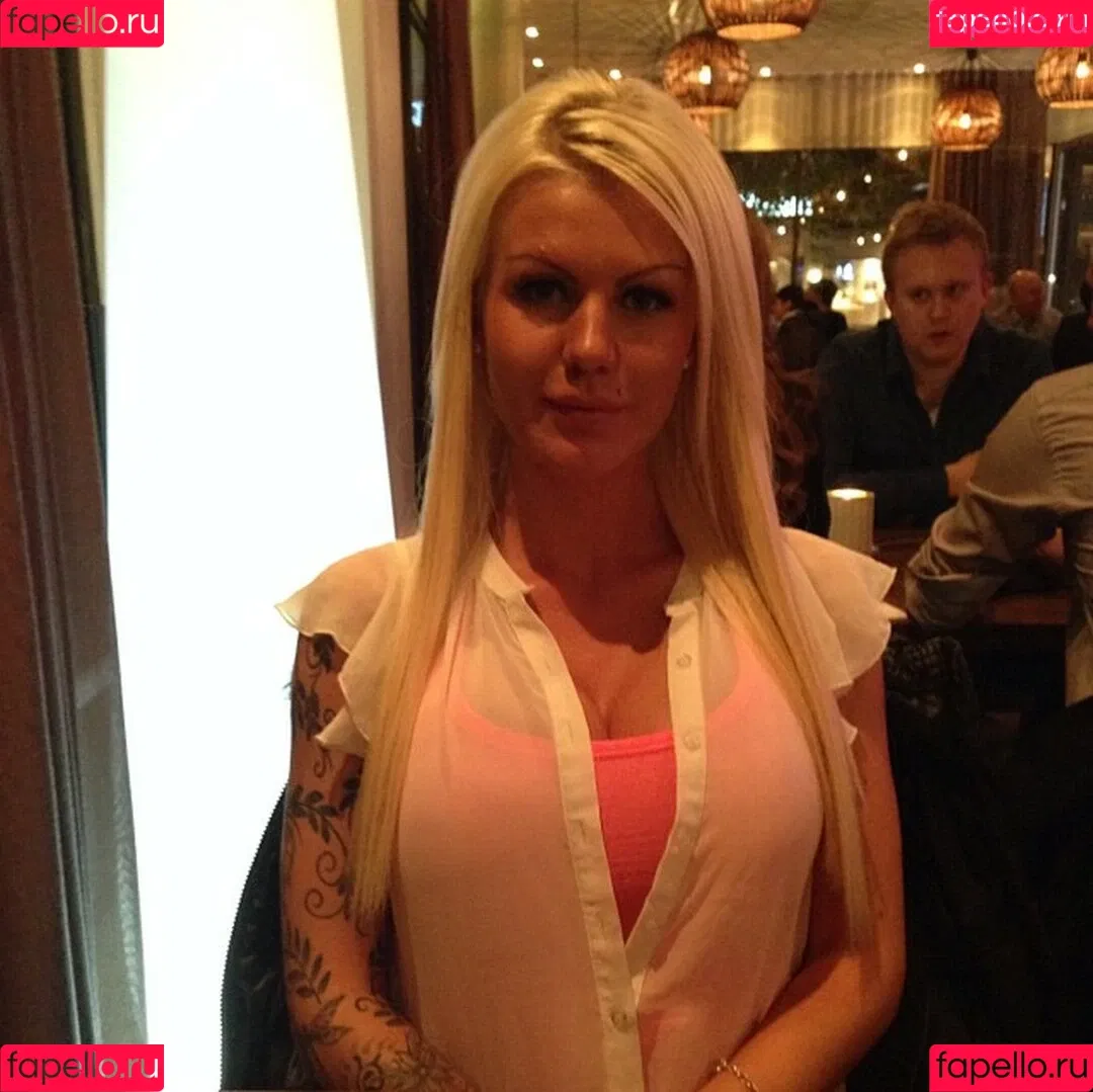 Nadja Boström from Sweden (Big enhanced tits) Onlyfans Photo Gallery 