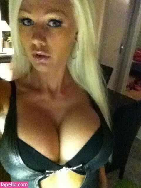 Nadja Boström from Sweden (Big enhanced tits) Onlyfans Photo Gallery 