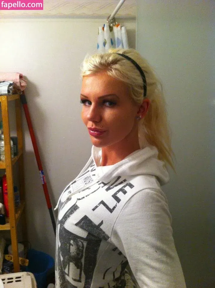 Nadja Boström from Sweden (Big enhanced tits) Onlyfans Photo Gallery 