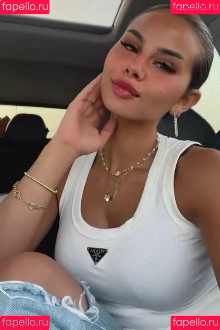 Menna Arafa Onlyfans Photo Gallery 