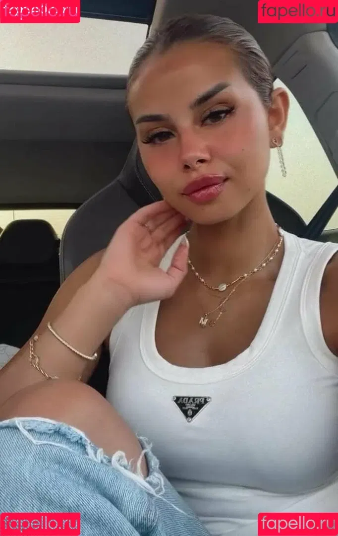 Menna Arafa Onlyfans Photo Gallery 