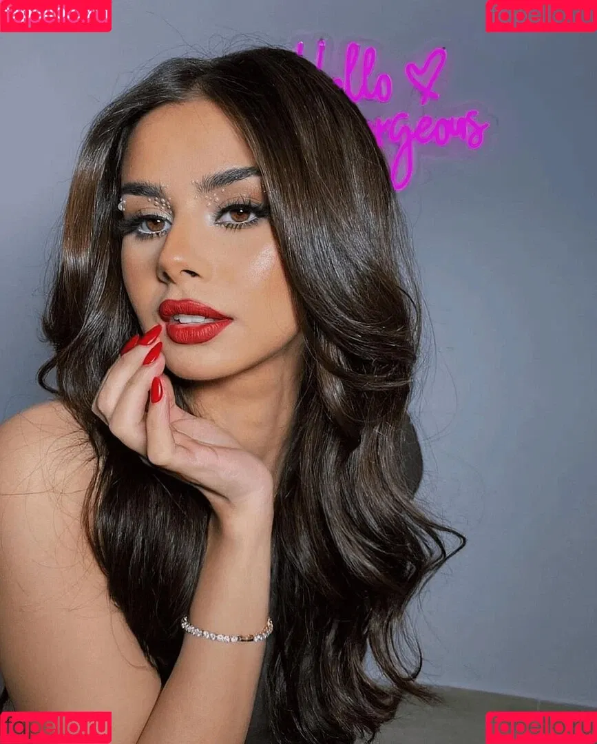 Menna Arafa Onlyfans Photo Gallery 