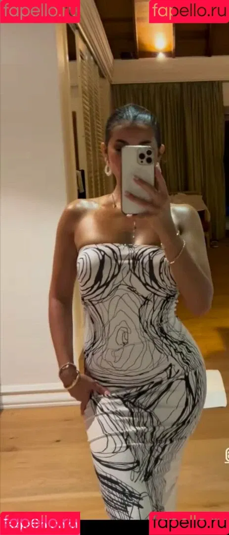 Menna Arafa Onlyfans Photo Gallery 