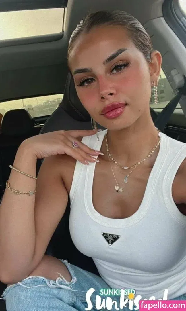 Menna Arafa Onlyfans Photo Gallery 