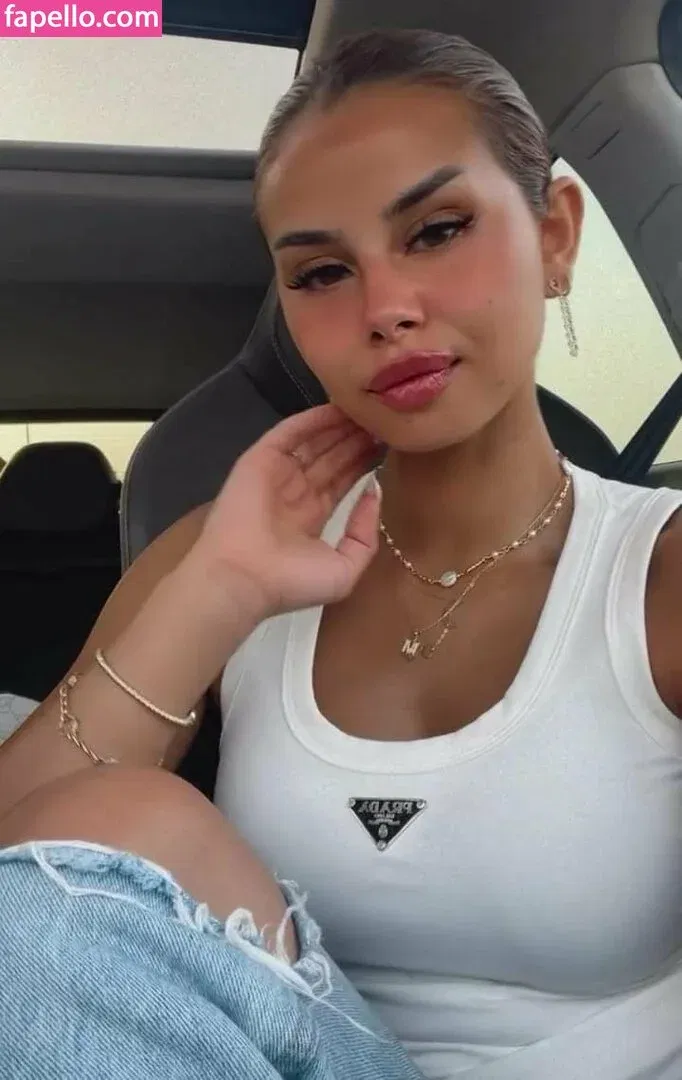 Menna Arafa Onlyfans Photo Gallery 